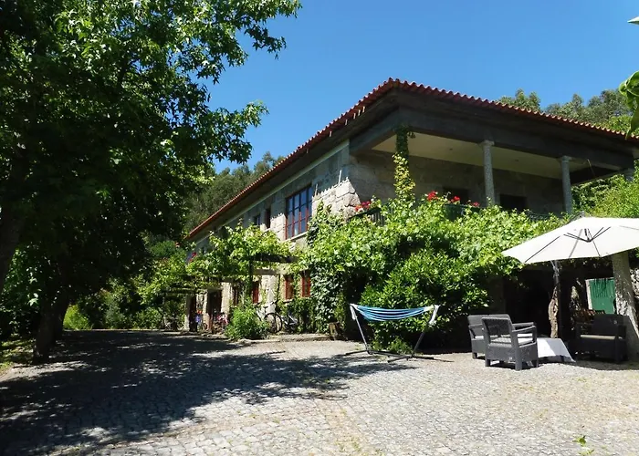 The Pool House * Longos