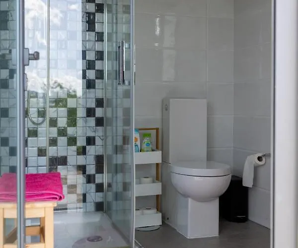 The Pool House Hébergement de vacances *