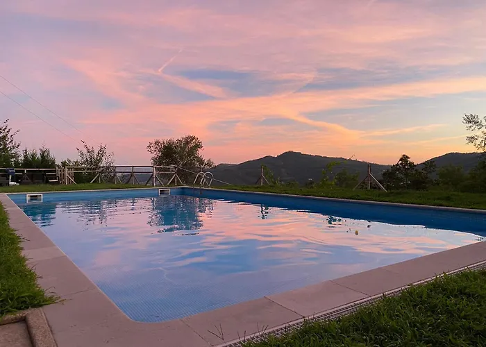 The Pool House * Longos